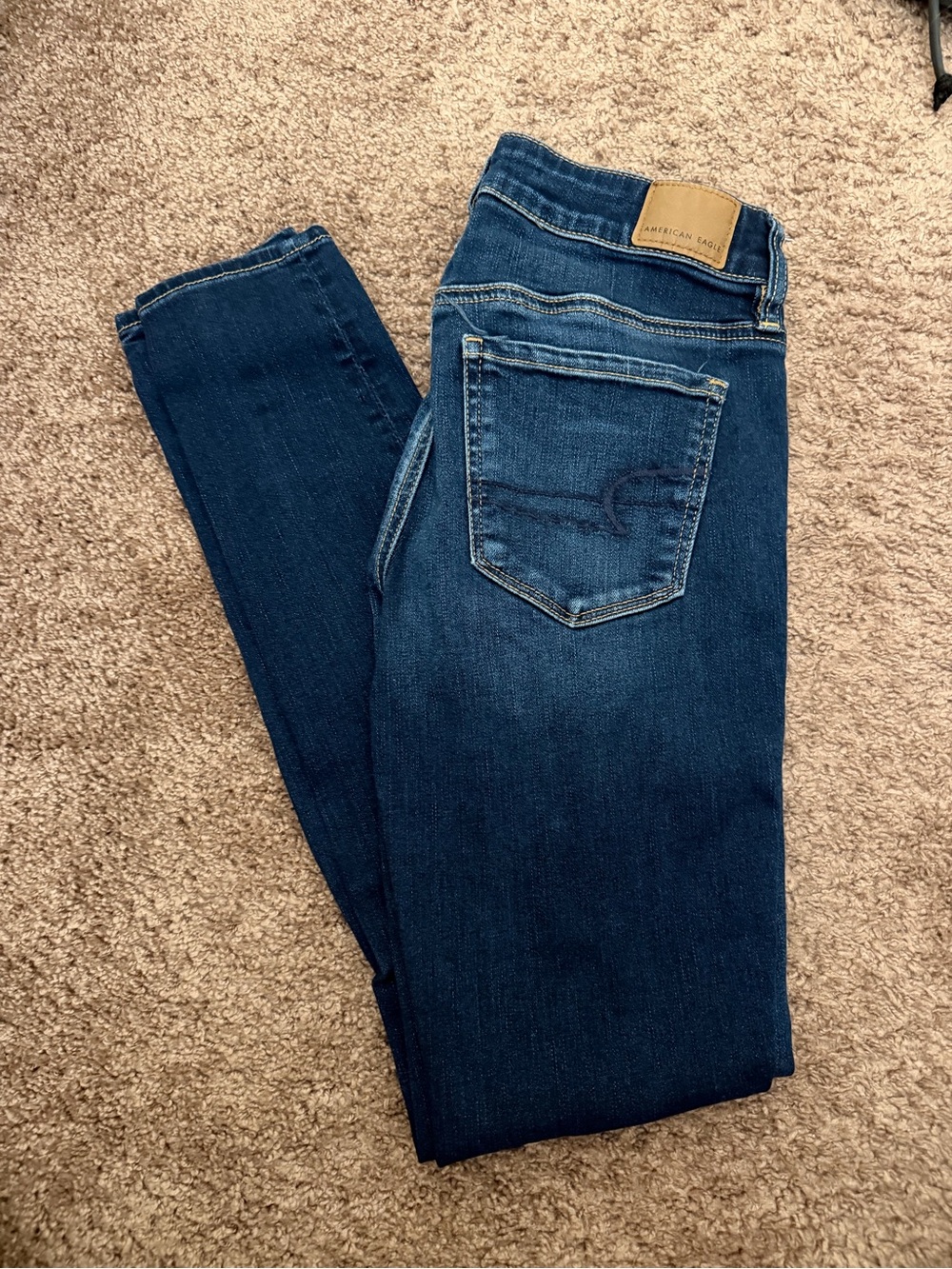 American Eagle Outfitters Women’s Dark Blue Skinny Jeans